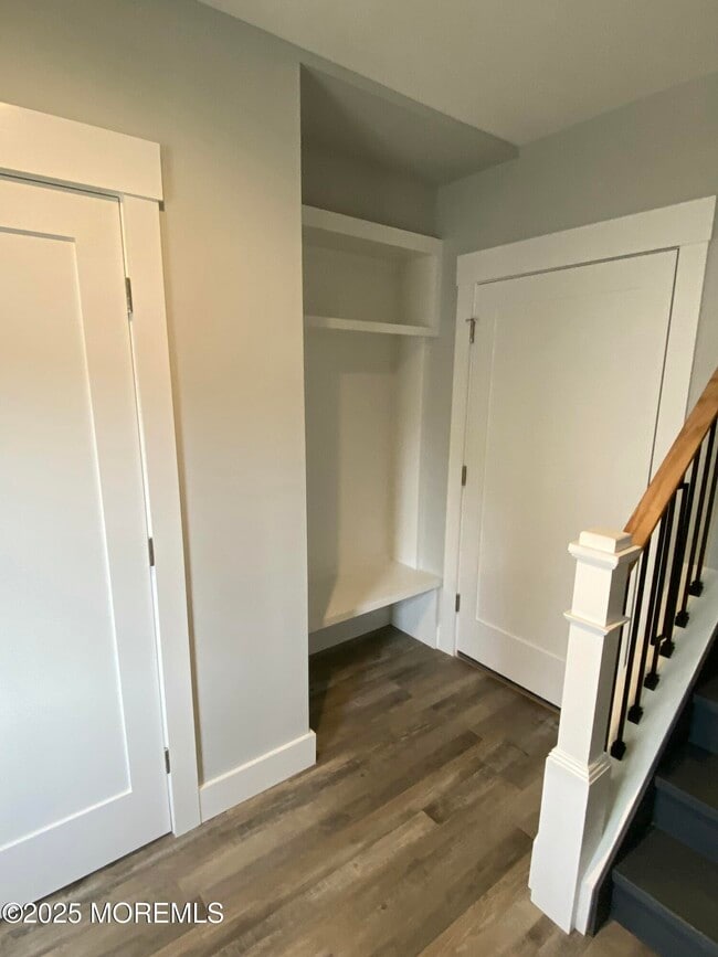 Building Photo - 51 Miller St