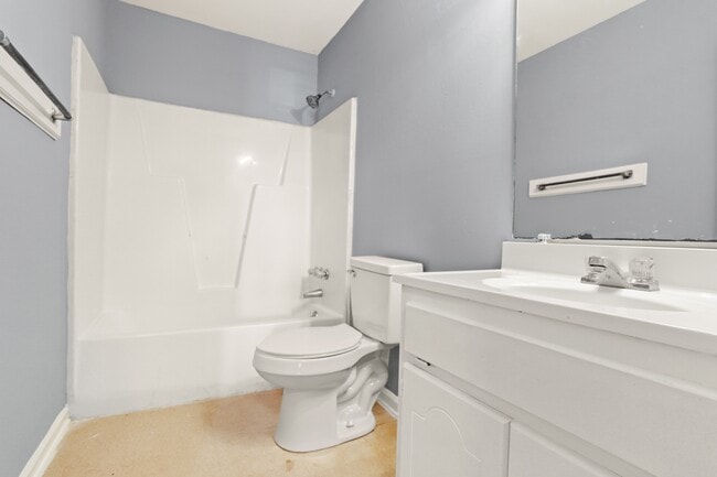 Building Photo - 2600 Mallard Ct