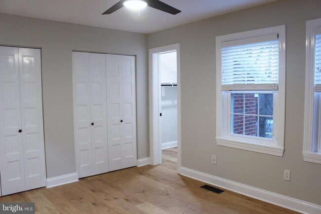 Building Photo - 154 Fairfield Dr