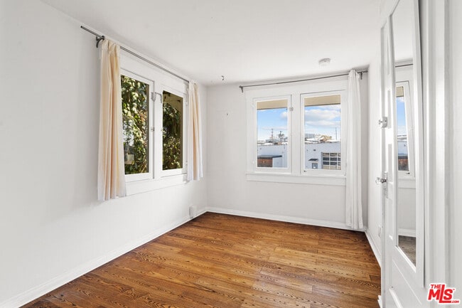 Building Photo - 1640 Electric Ave