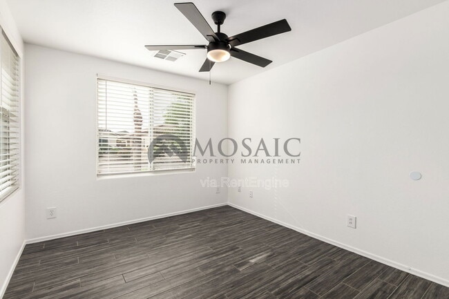 Building Photo - 3284 W Five Mile Peak Dr