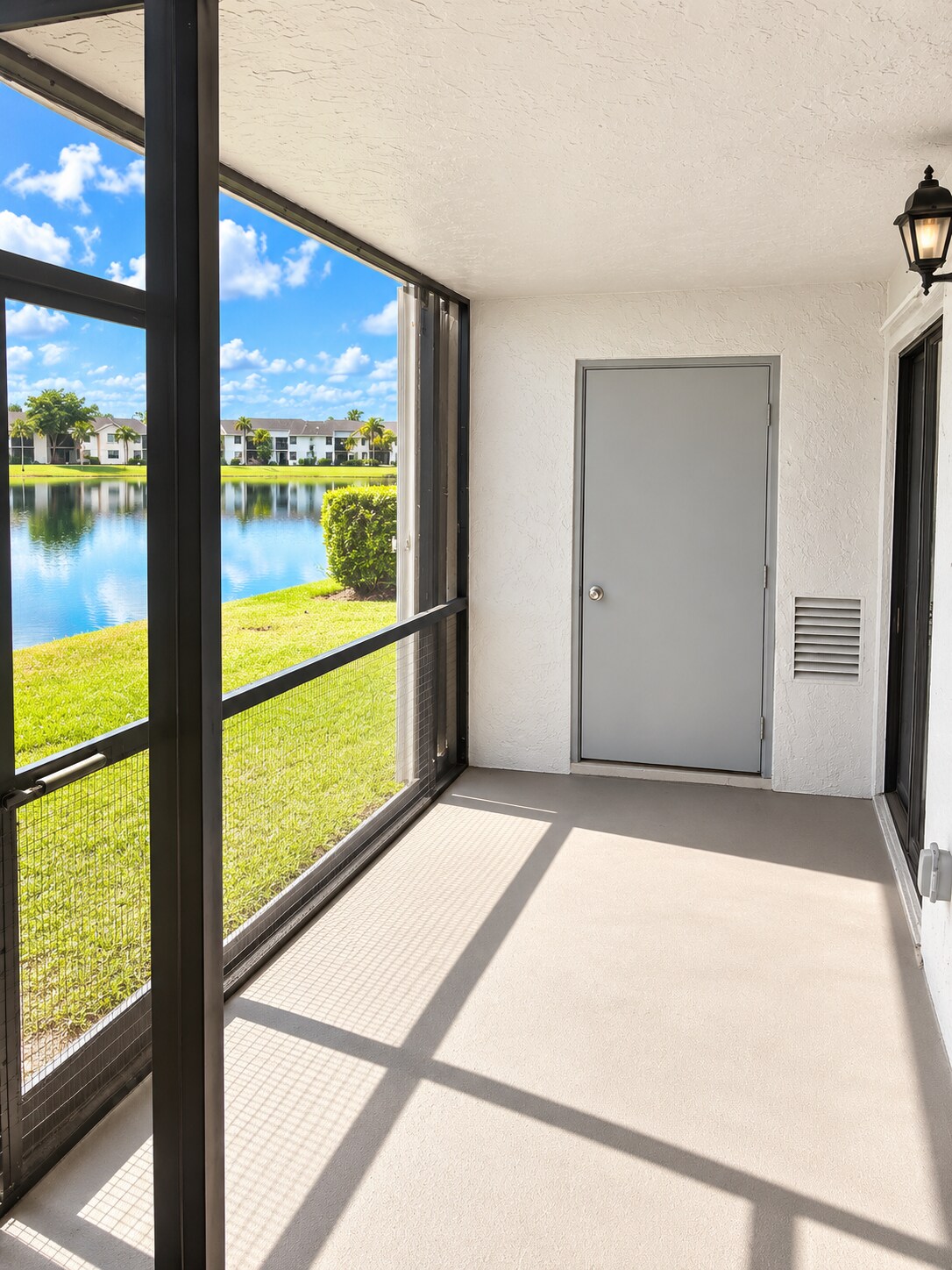 Enclosed Patio - 1211 S Independence Dr