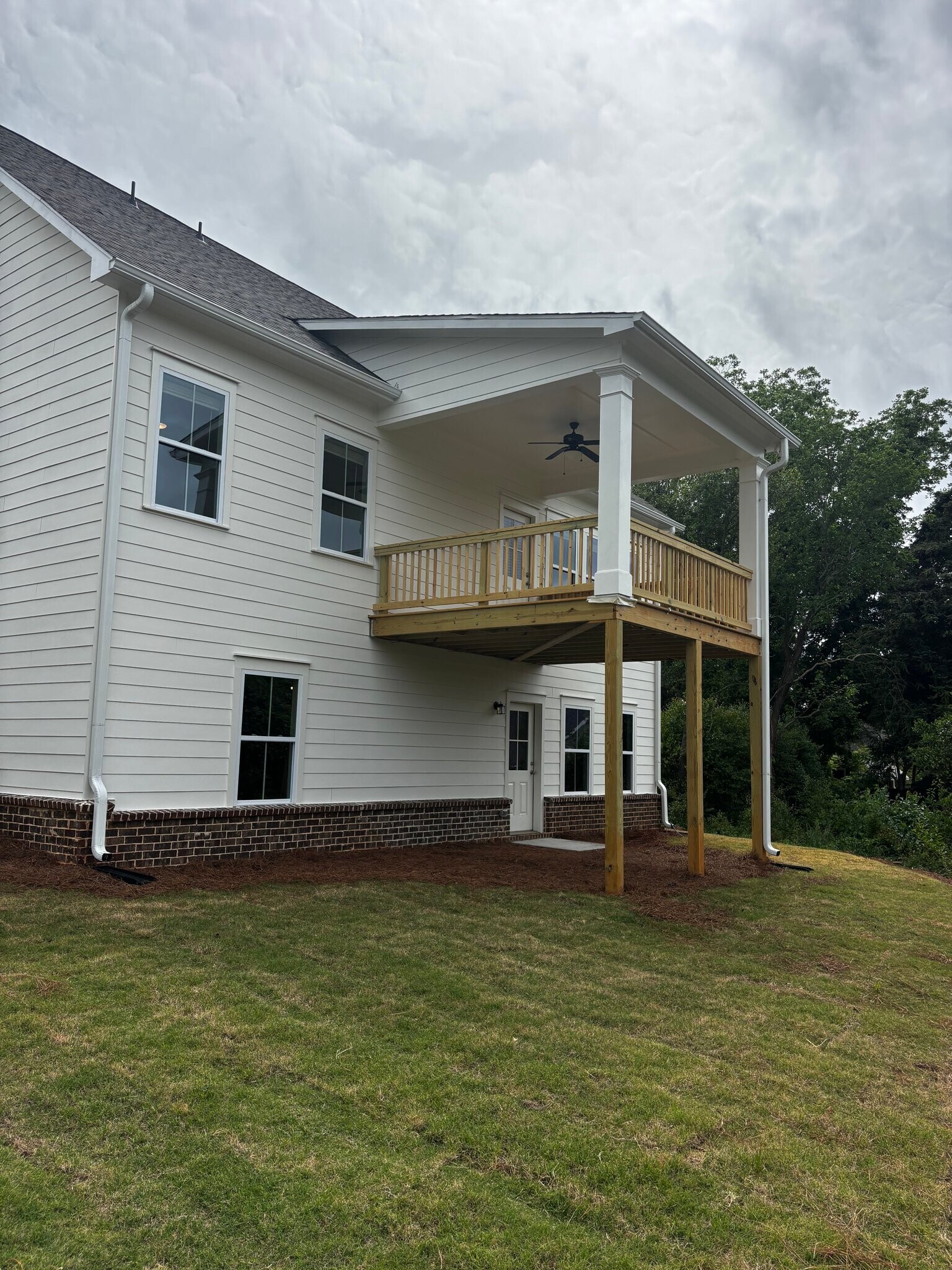 Building Photo - 202 Summit Ave SE