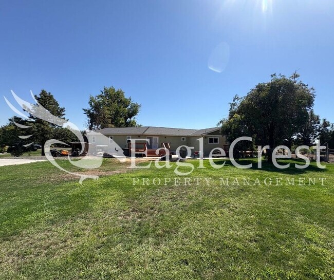 Building Photo - Beautiful Five Bedroom Home with Acreage