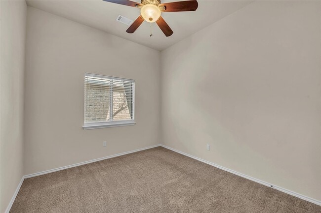 Building Photo - 712 Walsh Hill Trail