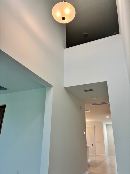 Building Photo - 3258 Autumn Rock Dr
