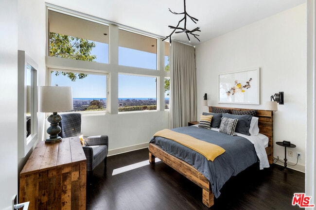 Building Photo - 1436 Summitridge Dr