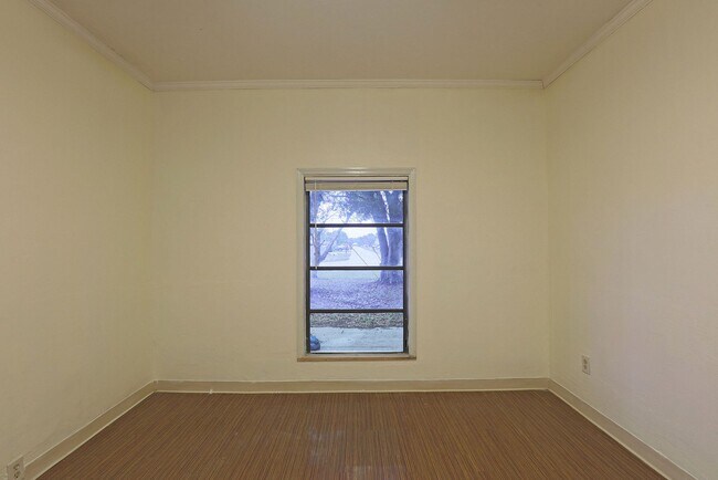 Building Photo - North Fort Myers Single Family Home AVAILABLE NOW