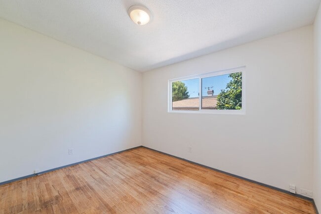 Building Photo - Hermosa Beach Home Rental