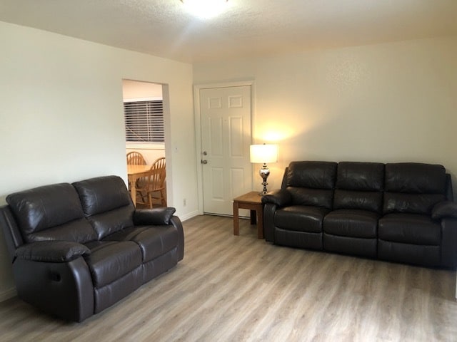 Building Photo - 72 880 N