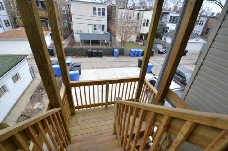 Back Porch - 6437 N Glenwood Ave