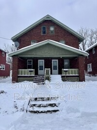 Building Photo - 2052 16th St SW