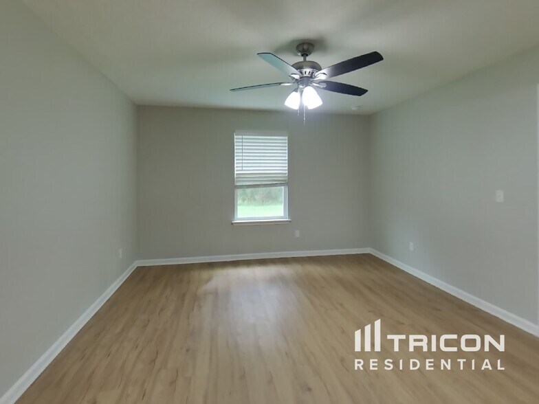 Building Photo - 78611 Rock Ct