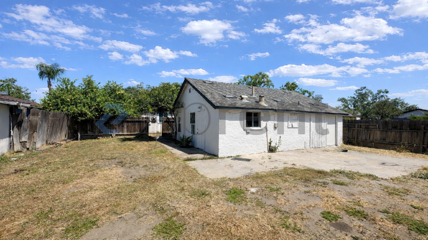 Building Photo - 3634 E Madison Ave