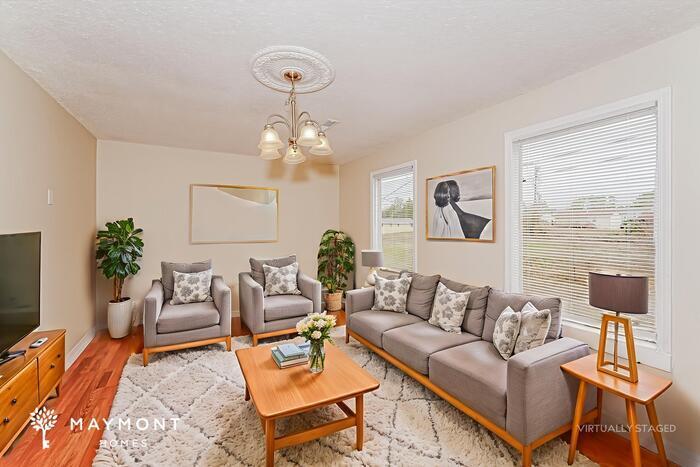 Building Photo - 732 Spring St