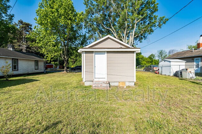 Building Photo - 102 Black Ave