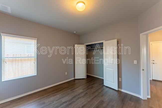 Building Photo - 5800 Kennedy St
