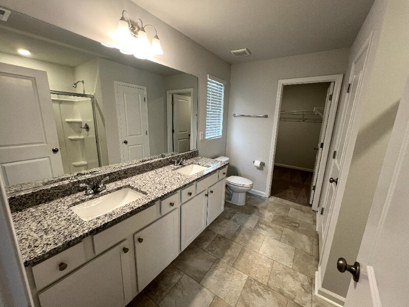 Building Photo - 5303 Spicewood Lk Dr