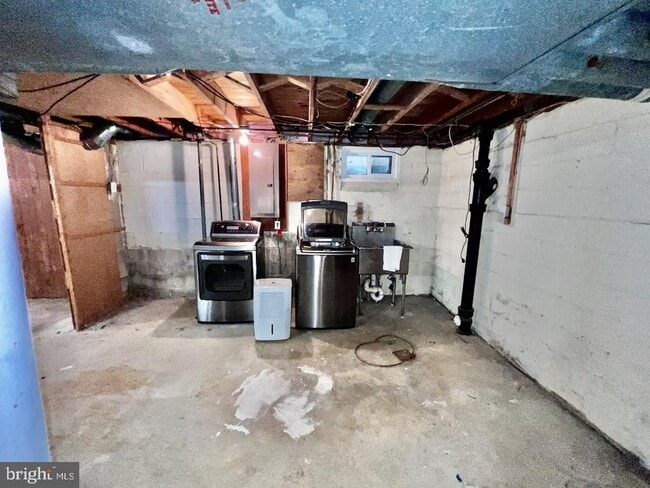 Building Photo - 918 Rockwell Rd