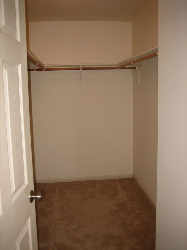 Building Photo - 119 Capitol Hill Dr