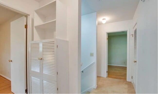 Building Photo - 11207 Crestfield Dr SE