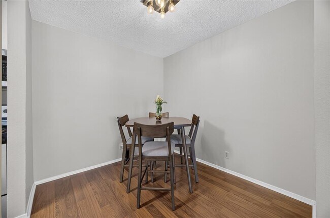 Building Photo - 3115 Helms St