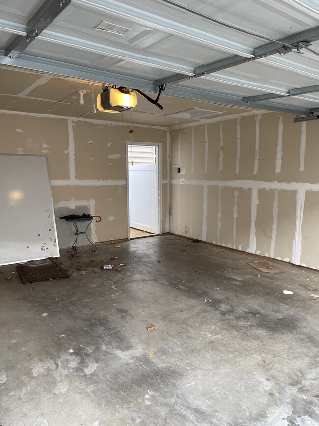 Building Photo - 2029 Verona Ct