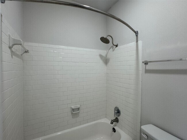 Building Photo - 6602 Harbor Town Dr