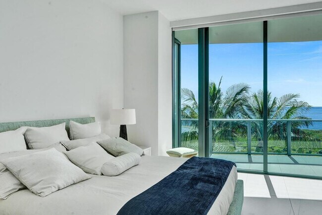 Building Photo - 900 N Ocean Blvd