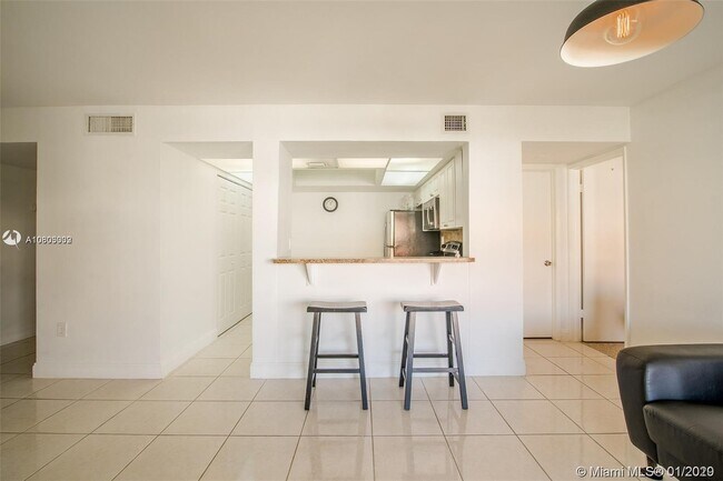 Building Photo - 9030 SW 125th Ave