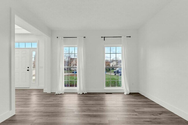 Building Photo - 6117 Antler Xing