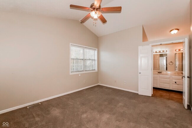 Building Photo - 1202 Pine Mountain Way