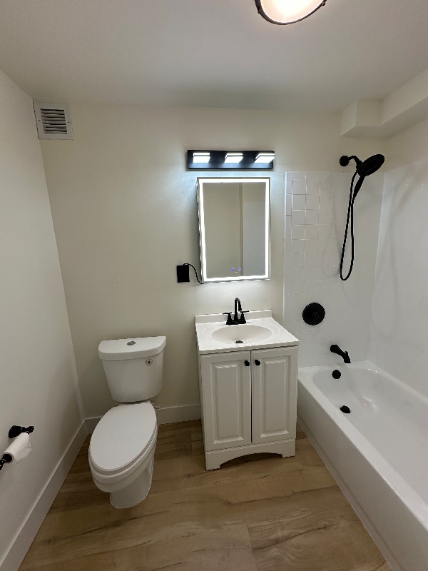 Building Photo - 2-21 Beach 80th St