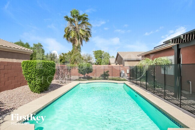 Building Photo - 14912 N 153rd Ave