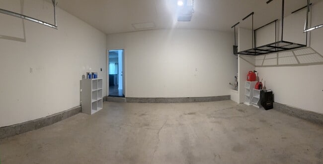 Building Photo - 46 Colonial Cv