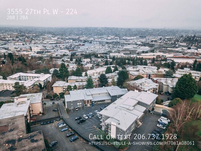 Building Photo - 3555 27th Pl W