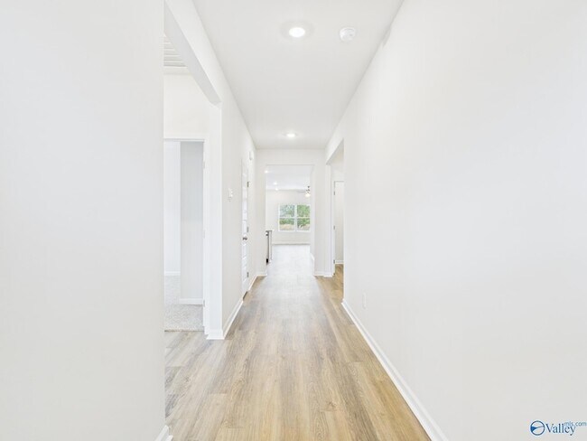 Building Photo - 112 Betty Williams Dr