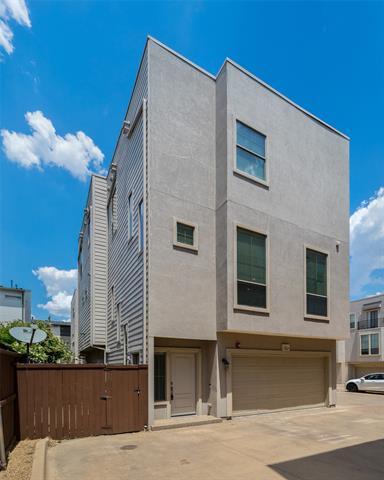 Primary Photo - 2100 N Fitzhugh Ave