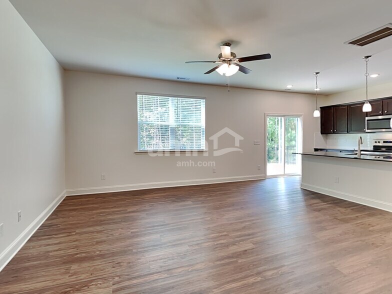 Building Photo - 3209 Brierhill Rd