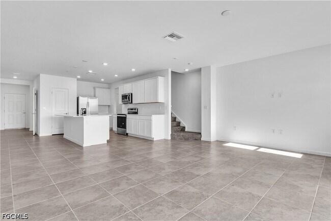 Building Photo - 1424 Weeping Willow Ct