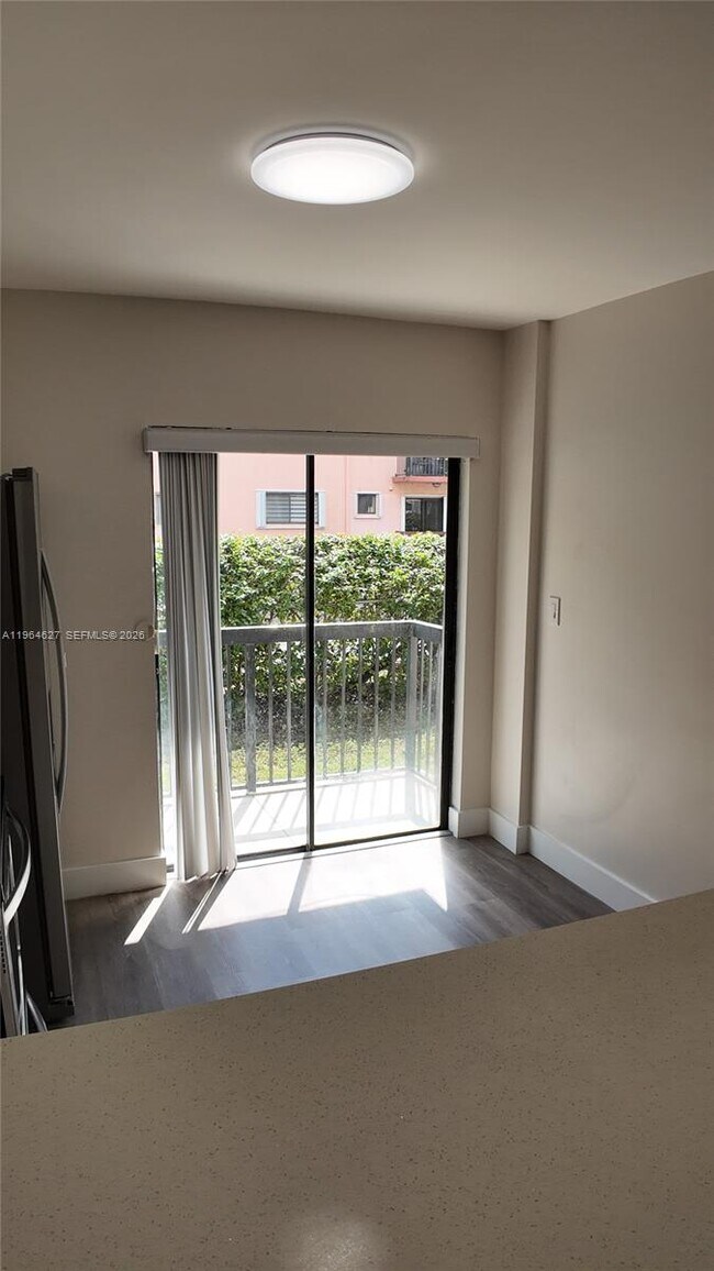 Building Photo - 5400 W 21st Ct