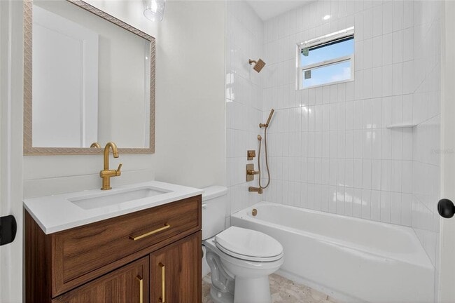 Building Photo - 1515 E Knollwood St