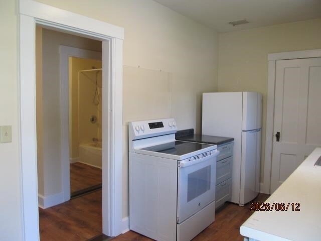 Building Photo - 28 Olcott Ln