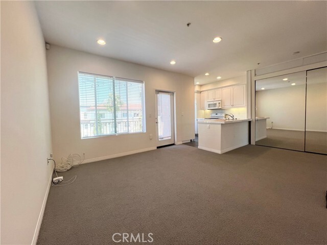 Building Photo - 6020 S Seabluff Dr