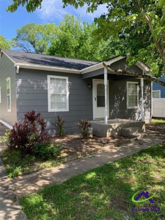 Primary Photo - 716 Cornelia Dr