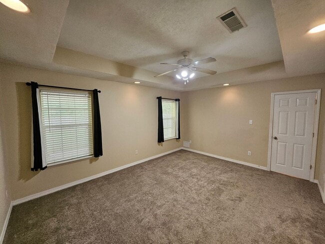 Building Photo - 6201 Fagan Cir