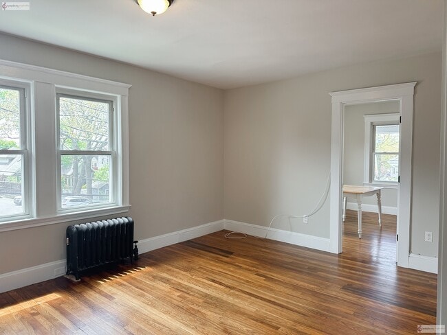 Building Photo - 14 Oakton Ave