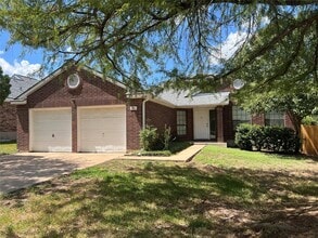 Building Photo - 1811 Lion-Heart Dr