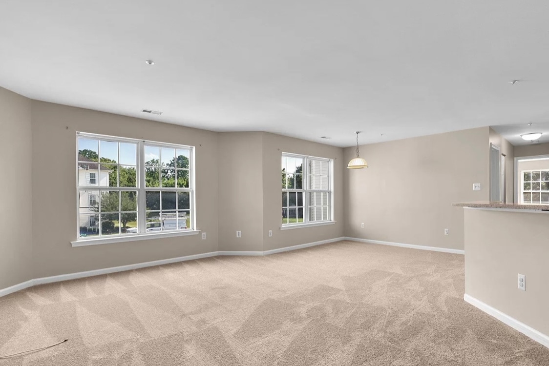 Building Photo - 2010 Starlight Ln