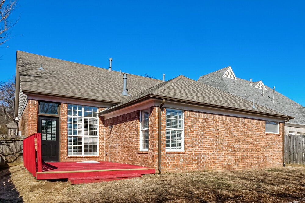 Building Photo - 20 Garden Springs Dr